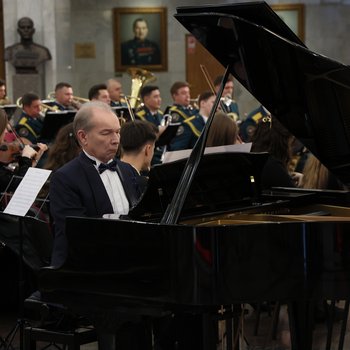 Премьера памятного видеоклипа на песню «Нежность» состоялась в преддверии Дня Героев Отечества