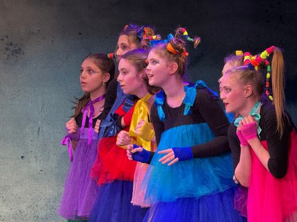 Театральное возрождение: новая версия любимой сказки к 150-летию СТД на сцене СевТЮЗа