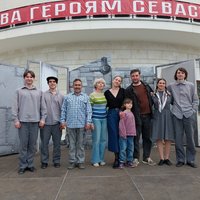СевТЮЗ показал спектакль «Вкус медной проволоки» на Сапун-горе