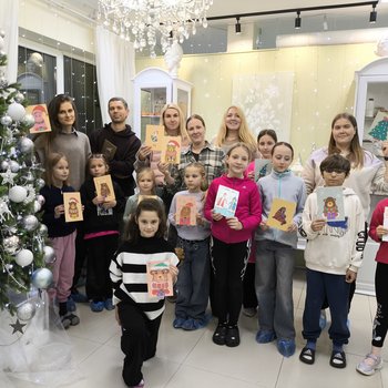 Добрые дела объединяют: студийцы «ТБМ» создали открытки для героев СВО