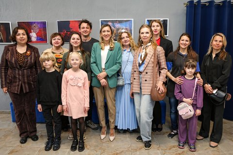 В Севастопольском ТЮЗе открылась фотовыставка «Театр Победы. Севастопольский альбом»