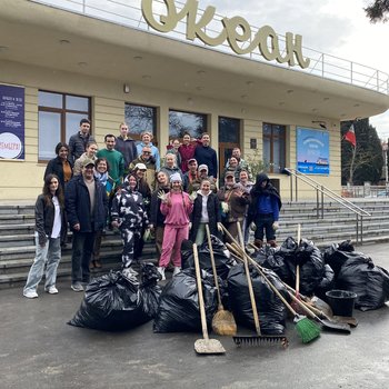 Чистота — дело общее: СевТЮЗ вышел на субботник