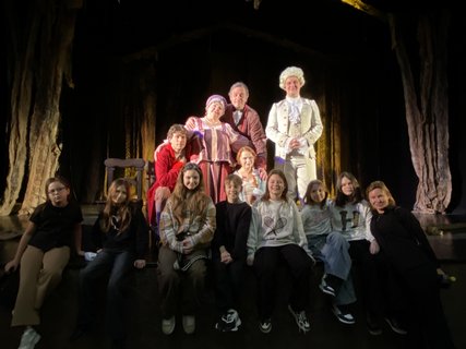 «Школьная пятница»: СевТЮЗ знакомит молодёжь Севастополя с великой классикой