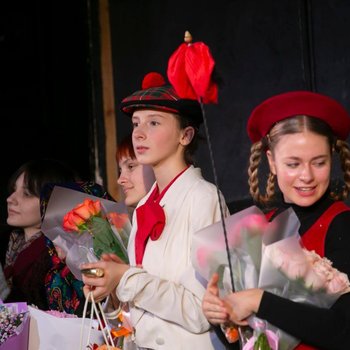 Уникальный показ спектакля «Каштанка»: студийцы и профессиональные артисты на одной сцене