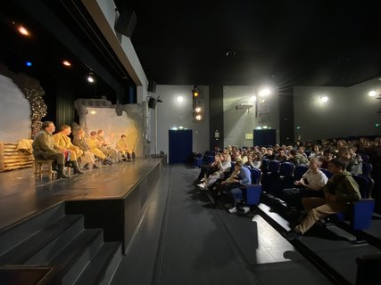 В Севастопольском театре юного зрителя обсудили спектакль о защитниках Родины